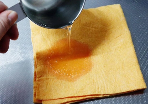 ダイソーの吸水する吸水フェルトふきん