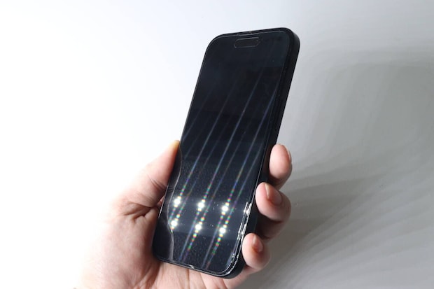 iPhone 16／15／15 Pro／14 Pro用　上下左右のぞき見防止ガラス保護フィルム　反射