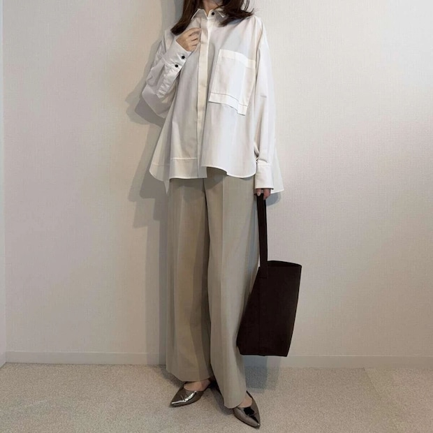 2026春大人女性おすすめ白シャツリラクシーコーデ
