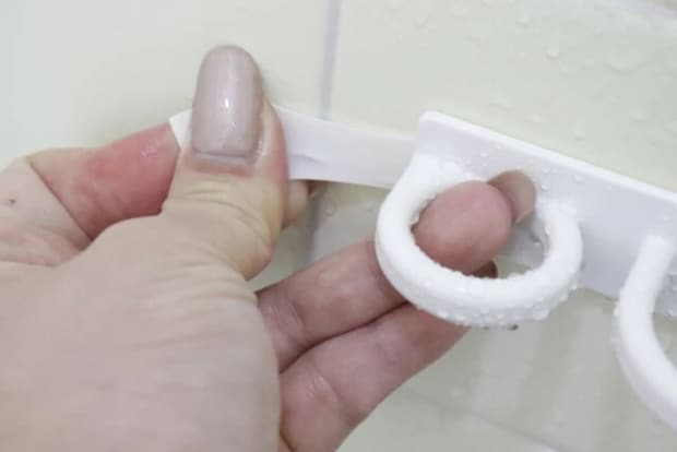 ダイソーの跡がつかないHAGASEL HOOK ROUND（ストレッチタブ）