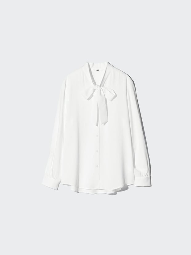 ユニクロのレーヨンボウタイブラウス