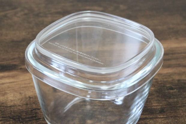 蓋をしたままレンジで使える　耐熱ガラス容器　小鉢型／中　形状