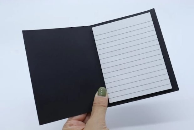 ダイソーのノート罫線入ふせん カバー付 30枚