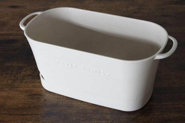 ダイソー バスケットプランター アイボリー ダイソーのバスケットプランター アイボリーのビジュアル