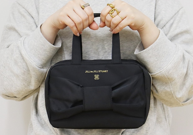 宝島社雑誌付録のsweet5月号のジル バイ ジルスチュアートの持ち手つきビッグリボンポーチ2