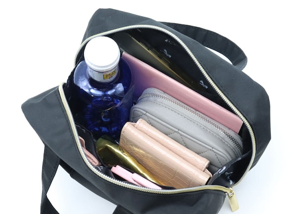 宝島社雑誌付録のsweet5月号のジル バイ ジルスチュアートの持ち手つきビッグリボンポーチ8