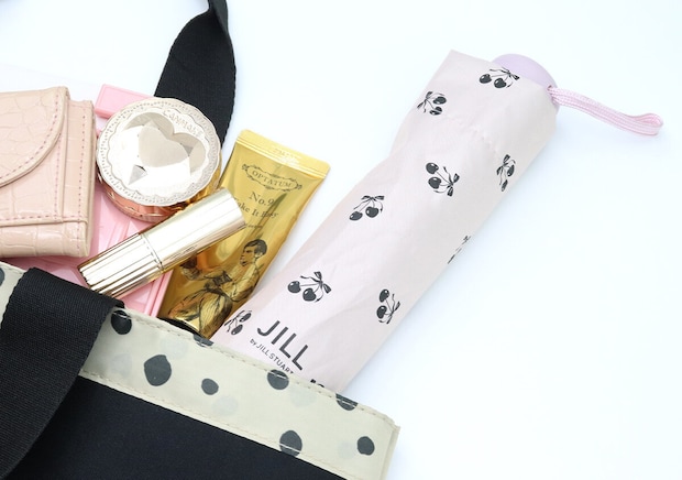 宝島社雑誌付録のsweet5月号増刊のジル バイ ジルスチュアートの晴雨兼用折りたたみ傘4