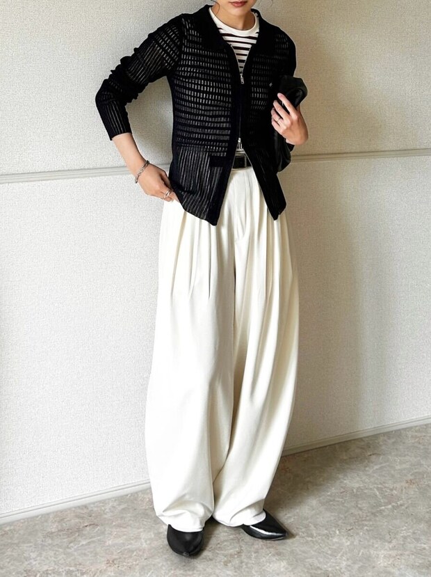 ブルゾンとボーダーミニTコーデの上半身アップ