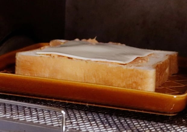 ダイソー トーストプレート(ブラウン、約18cm) 使用例 ダイソー トーストプレート(ブラウン、約18cm) 使用例