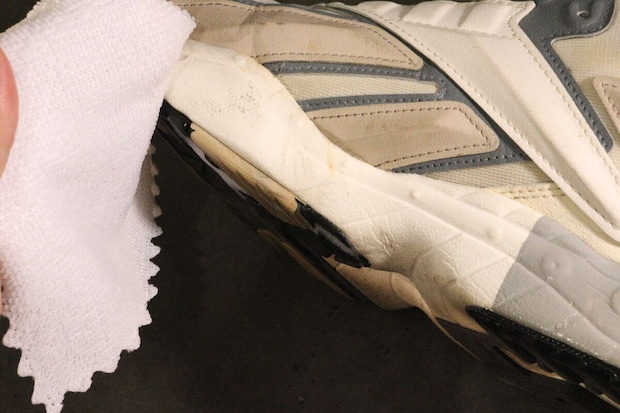 ソールクリーナー(泡タイプ、スニーカー用) 拭き取り ソールクリーナー(泡タイプ、スニーカー用) 拭き取り