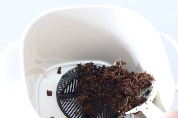 ダイソー 鉢底ネット6cm ダイソーの鉢底ネット6cmは水はけに優れている