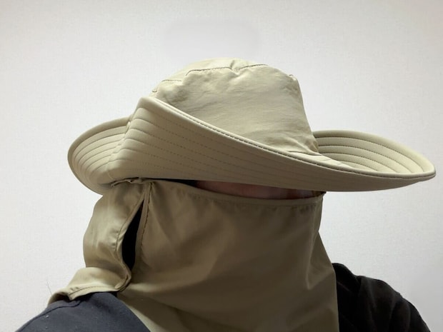 ネックカバーハット つば上げ時 ネックカバーハット つば上げ時