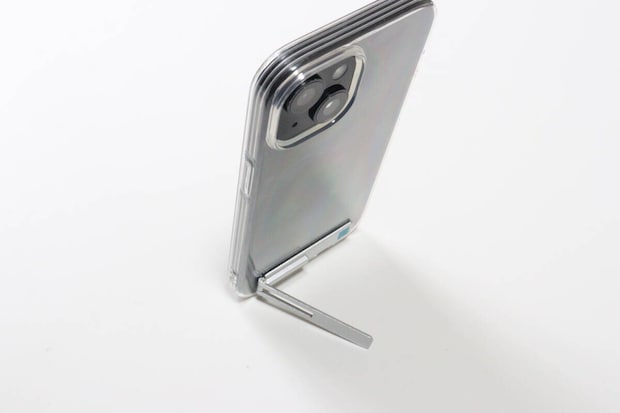 ダイソー スマートフォンスタンド ダイソーのスマートフォンスタンドで縦置きにする