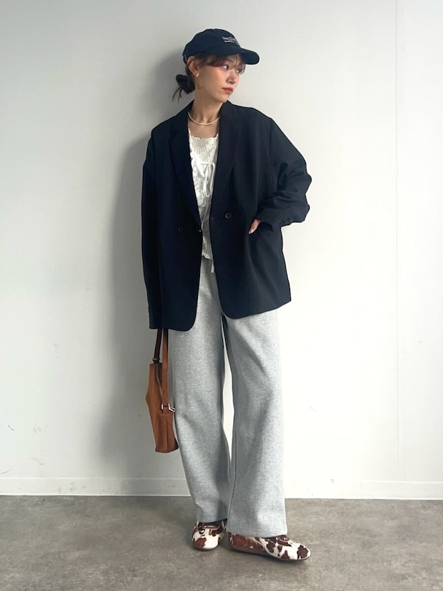 白ブラウスコーデ5