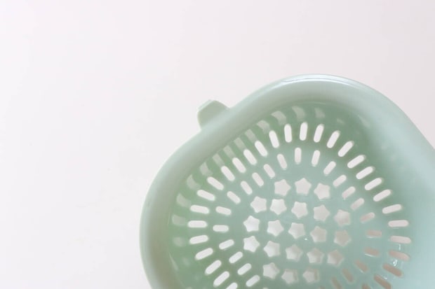 ダイソーの取っ手付　ミニザル・ボウル　ツメ