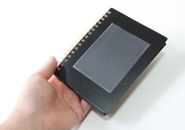 セリアでついに見つけちゃった！「もう手作りしなくていいんだ！」アレがぴったり入る優秀ノート