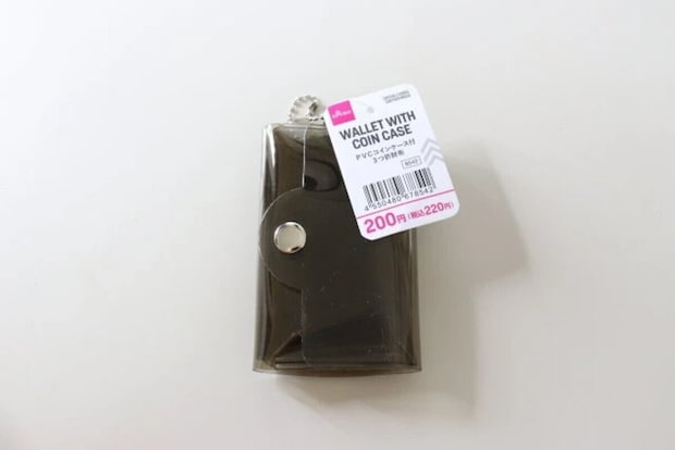 ダイソー　PVCコインケース付3つ折財布
