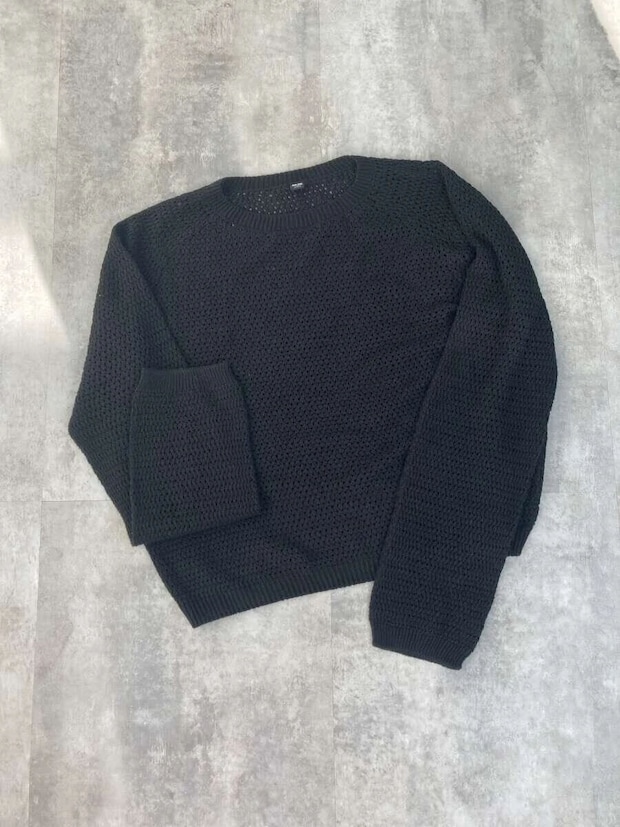 2026春ユニクロ大人女性おすすめ黒3Dメッシュクルーネックセーター