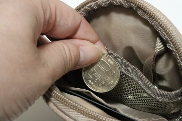 ダイソー　ラウンドバッグチャームポーチ　使用例　お財布