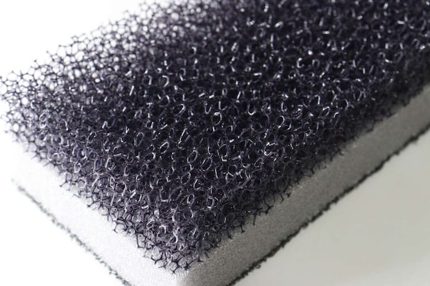 ダイソーのオールウレタン3層スポンジのアップ