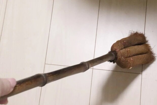 ダイソーの棕櫚ほうき