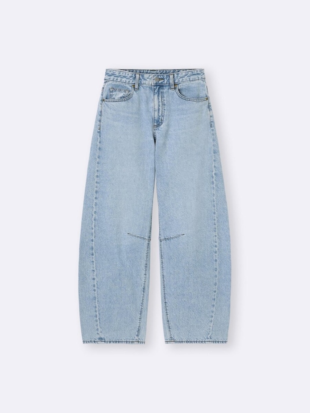 GUのバレルレッグジーンズ