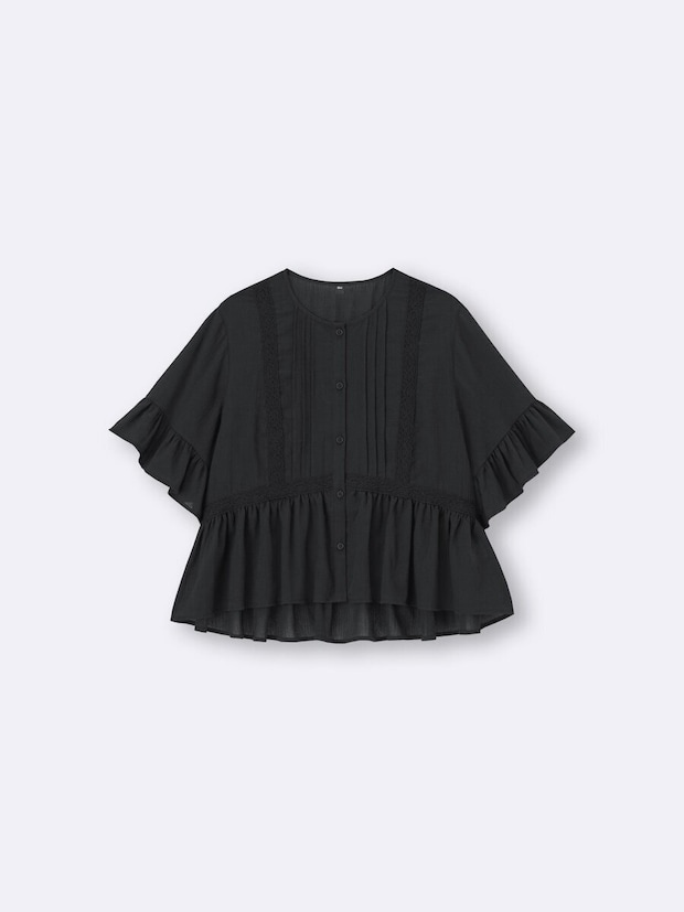 GUのレースフリルブラウス