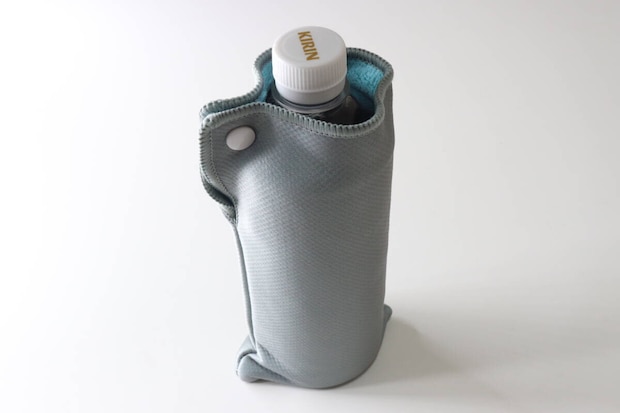 ペットボトルカバー グレー 350ml～500ml　装着