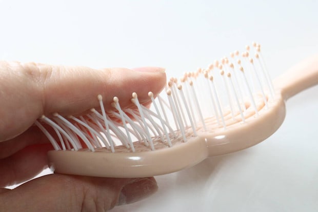 髪が乾きやすいピンヘアブラシ　ピン部分