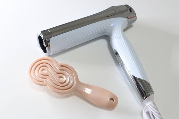 髪が乾きやすいピンヘアブラシ　ドライヤー