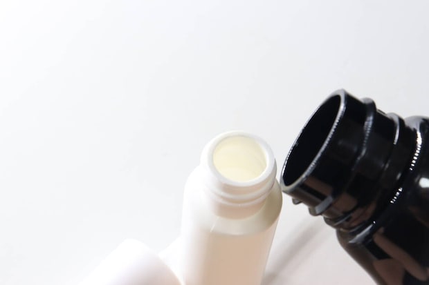 ポータブルスプレーボトル 20ml シンプルカラー　詰め替え