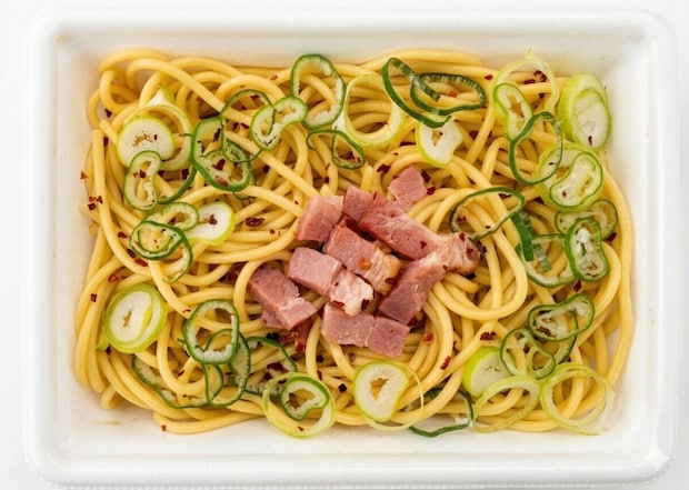 ファミマ　お手軽パスタ　和風ペペロンチーノ