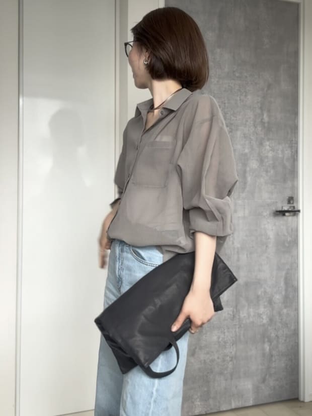 GU　シアードルマンスリーブシャツQ　オリーブ×デニムコーデ