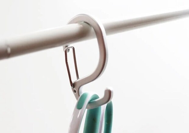 ダイソー アルミS字フック(ストッパー付、7cm) 使用例 ダイソー アルミS字フック(ストッパー付、7cm) 使用例