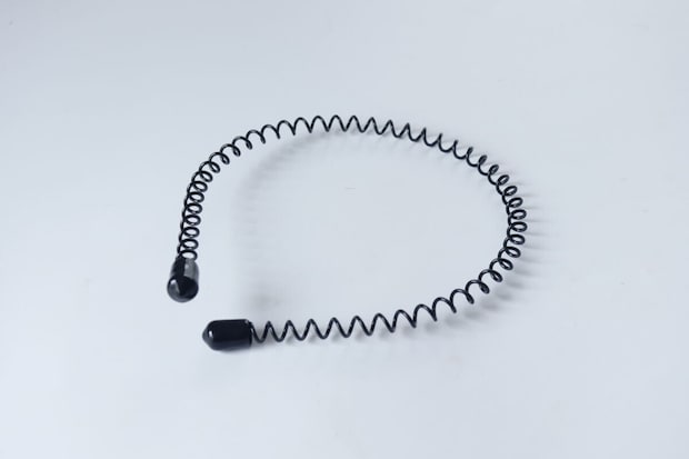 ワイヤーカチューシャ コイル製