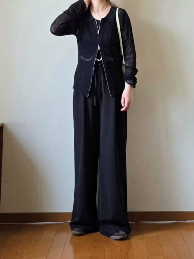 黒パンツ コーデ 黒パンツコーデ3