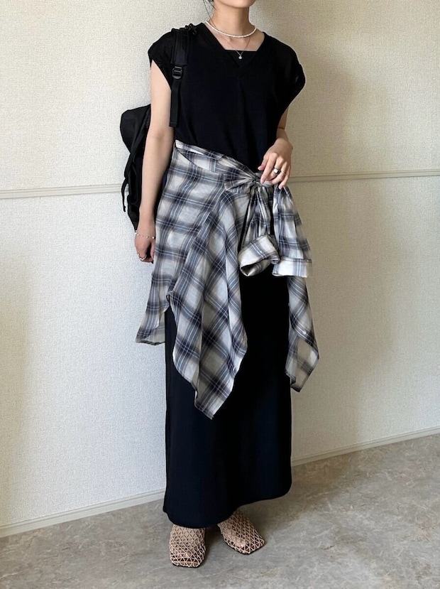 GU　ループヤーンVネックT　Style②OKコーデ全身