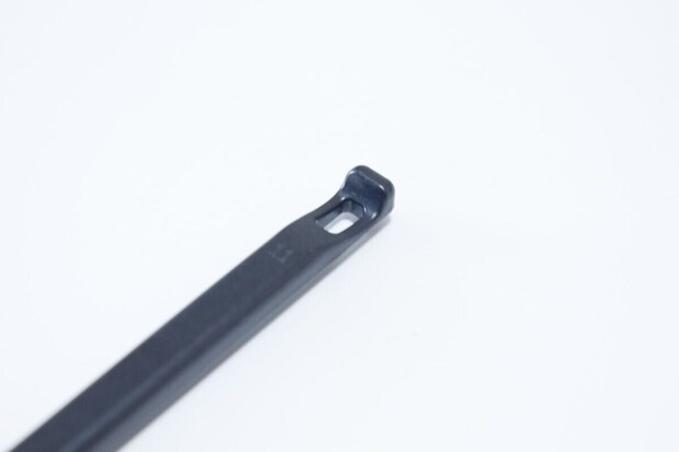 ダイソーのPPS 樹脂製先割れスプーン（18cm）の持ち手