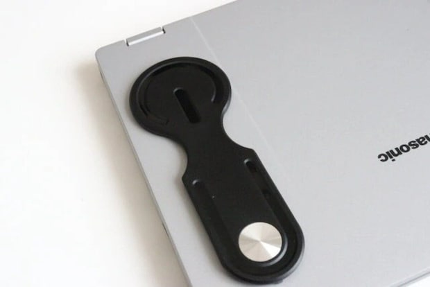 ダイソー　マグネット式ノートパソコン用スマートフォンホルダー　取り付け方