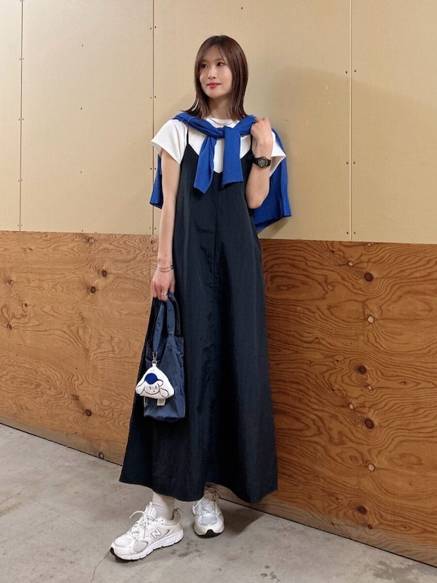 黒キャミワンピコーデ3