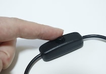 100均で買ったら便利すぎた！「根本から抜き差しするのが面倒…」家電の悩みを解決できるよ