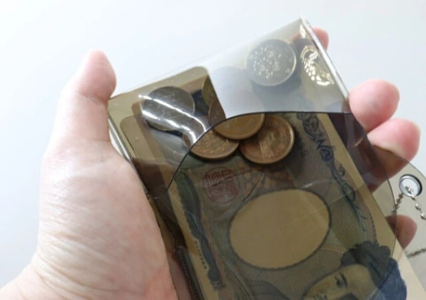 ダイソーがとんでもないもの出してきた！たった200円は衝撃…！お得すぎる優秀財布3選