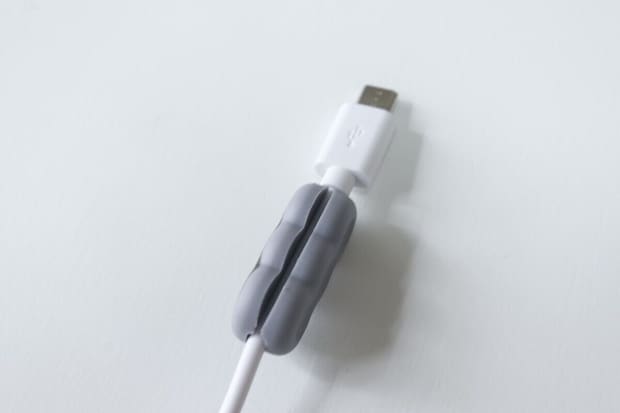 ケーブルホルダーマグネットタイプ（2個）　取り付け