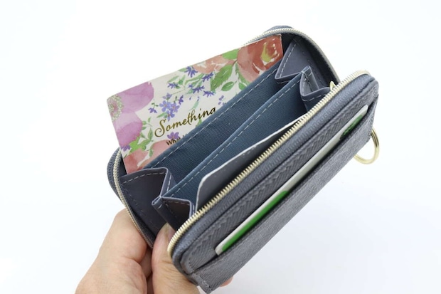 ラウンド財布（キーチェン付、ファスナータイプ）　カード入れ