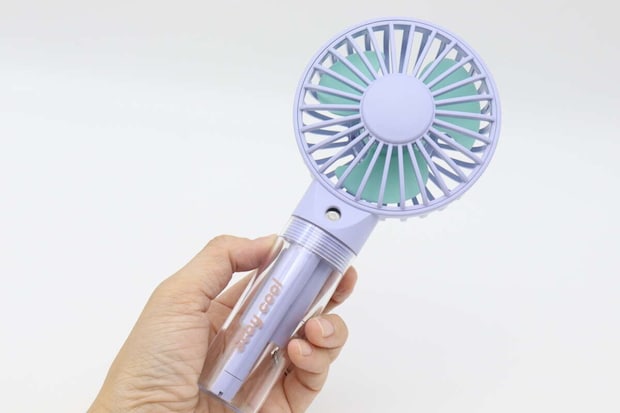 ミスト付ハンディ扇風機　デザイン