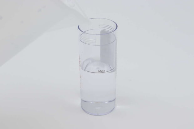 ミスト付ハンディ扇風機　注水