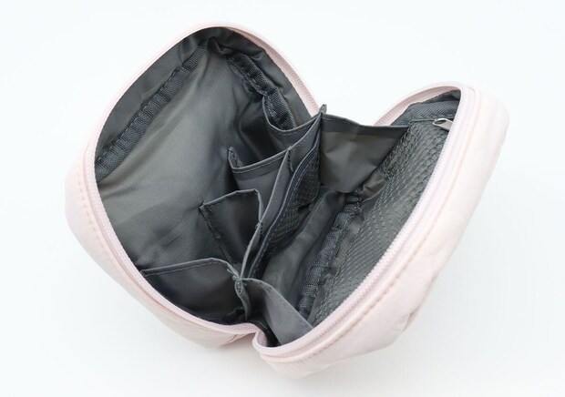 宝島社 ムック付録 BRILMY 中身が見えて時短がかなう ズボラに優しいコスメポーチ S-size PALE PINK ver. SPECIAL PACKAGE 宝島社ムック付録BRILMY 中身が見えて時短がかなう ズボラに優しいコスメポーチ S-size PALE PINK ver. SPECIAL PACKAGE6