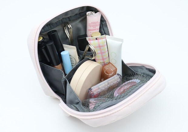 宝島社 ムック付録 BRILMY 中身が見えて時短がかなう ズボラに優しいコスメポーチ S-size PALE PINK ver. SPECIAL PACKAGE 宝島社ムック付録BRILMY 中身が見えて時短がかなう ズボラに優しいコスメポーチ S-size PALE PINK ver. SPECIAL PACKAGE11