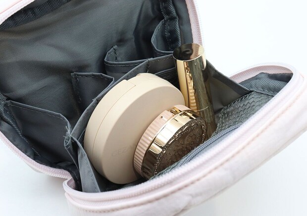 宝島社 ムック付録 BRILMY 中身が見えて時短がかなう ズボラに優しいコスメポーチ S-size PALE PINK ver. SPECIAL PACKAGE 宝島社ムック付録BRILMY 中身が見えて時短がかなう ズボラに優しいコスメポーチ S-size PALE PINK ver. SPECIAL PACKAGE10