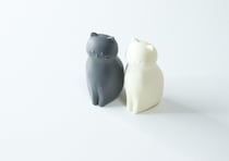 100均で見つけた猫ちゃんが頼りになります！さっと被せるだけ！汚れを防げる便利なカバー